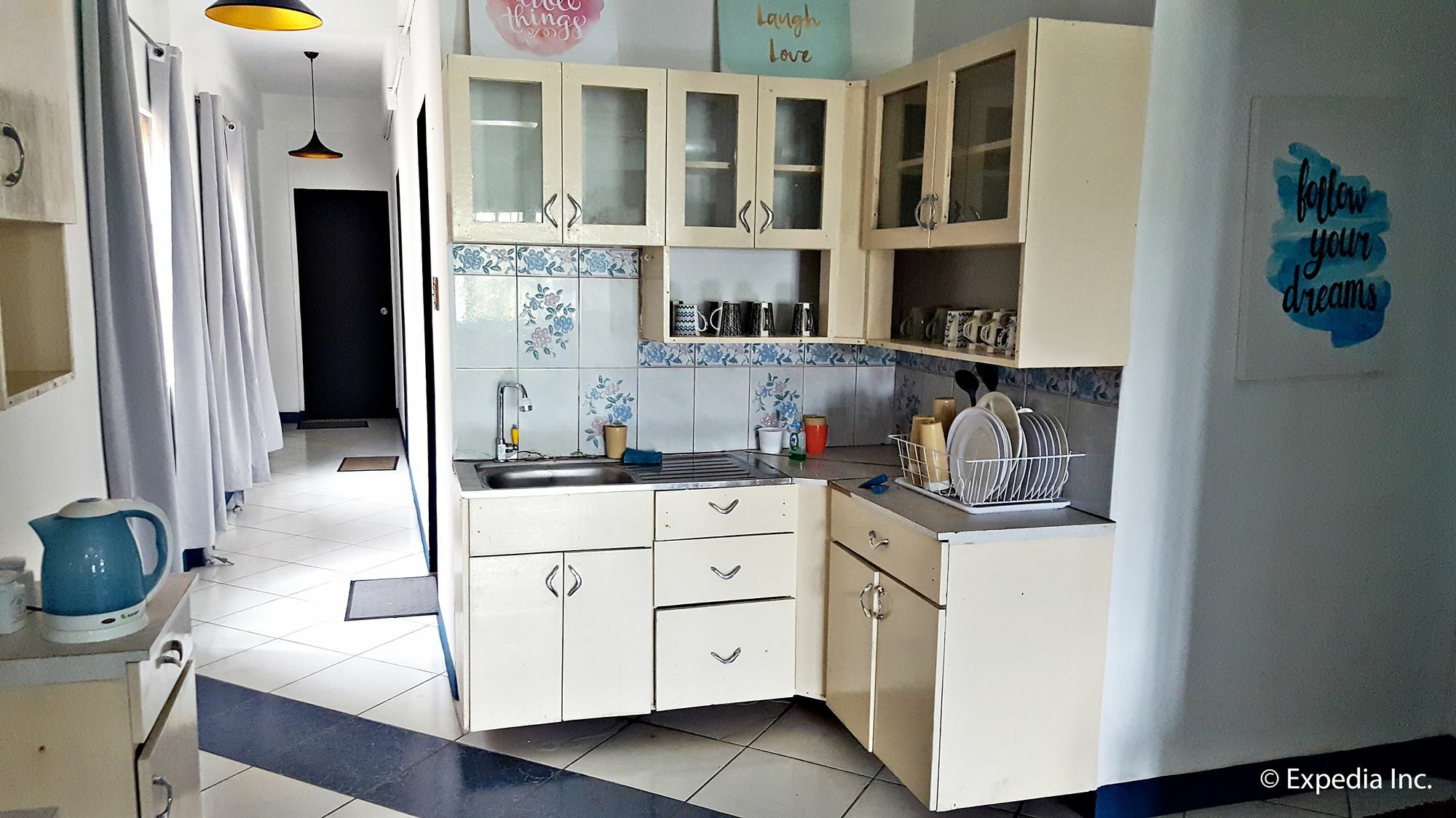 Tagaytay Modern Guesthouse - City Center Tagaytay City Luaran gambar